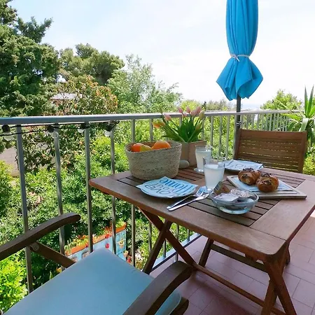 Apartment Beachfront Mala Tereza *